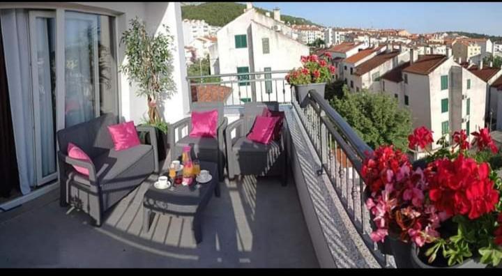 Апартаменты Apartman Paula Макарска Экстерьер фото